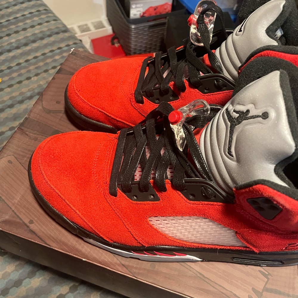 Jordan 5 Raging Bull - Picture 3 of 7